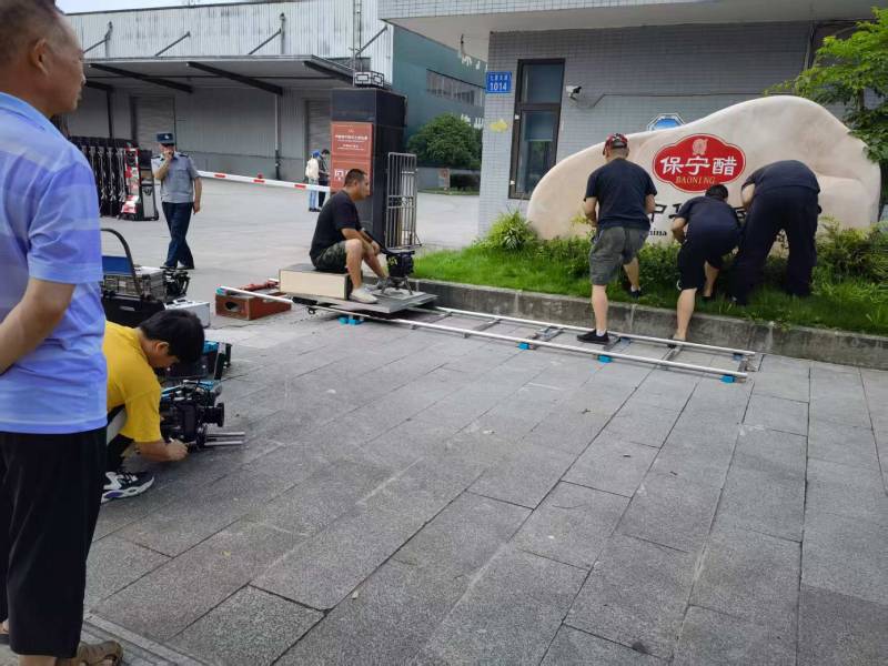 德钦县广告片拍摄公司核心优势：全流程服务，让品牌广告片省心更出彩